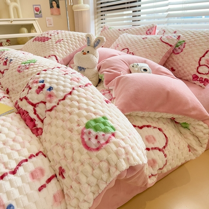 91家纺网 家纺一手货源 找家纺 （总）丝幔家纺 2025新款亲肤舒适母婴级豆豆绒被套四件套