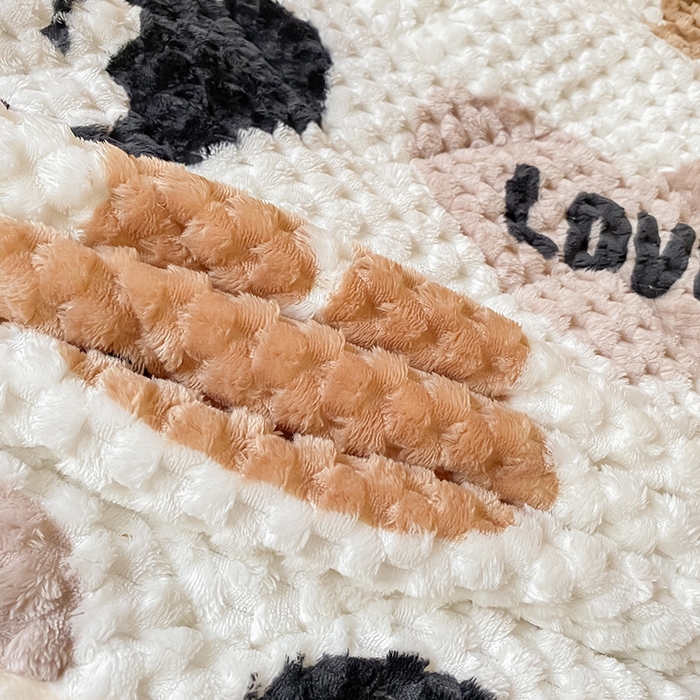 91家纺网 家纺一手货源 找家纺 澳梵家居 2023新款豆豆绒夹棉床护垫 咖啡兔