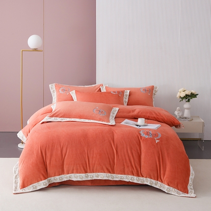 91家纺网 家纺一手货源 找家纺 寐时代 2023新款轻奢高端贵妃绒绒绣花款四件套 璀璨迪奥-橙