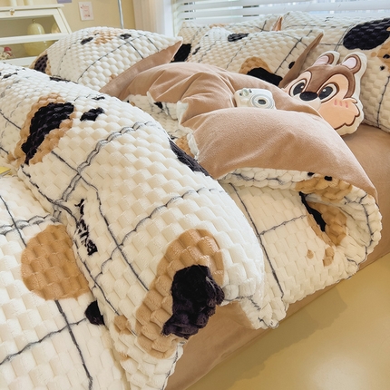 91家纺网 家纺一手货源 找家纺 （总）丝幔家纺 2025新款亲肤舒适母婴级豆豆绒被套四件套