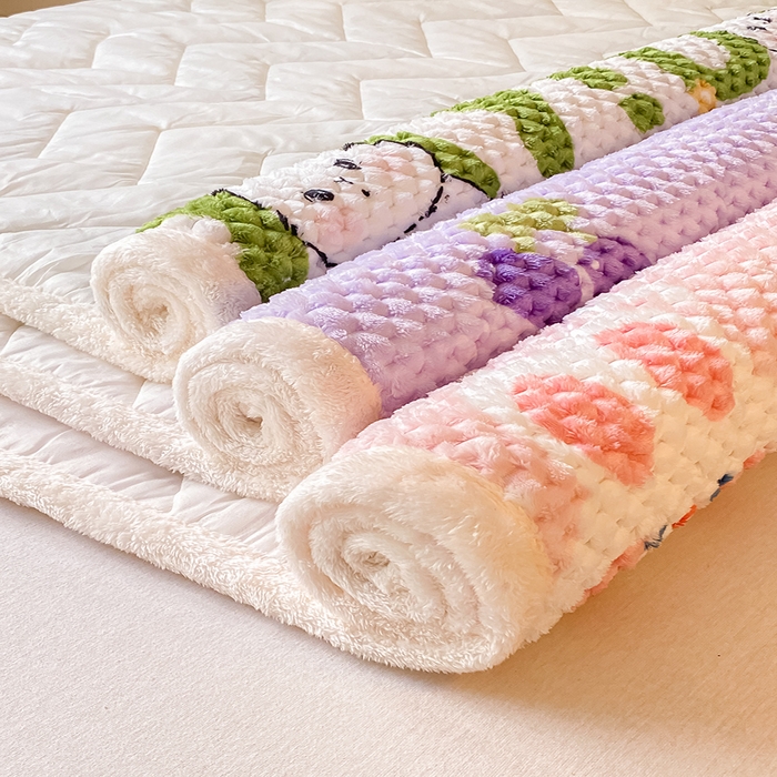 91家纺网 家纺一手货源 找家纺 澳梵家居 2023新款豆豆绒夹棉床护垫 组合