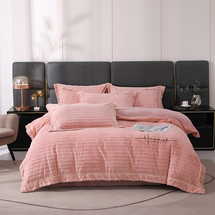 91家纺网 家纺一手货源 找家纺 （总）寐时代 2023新款升级版260克A类全消光贵妃绒提花牛奶绒工艺款四件套