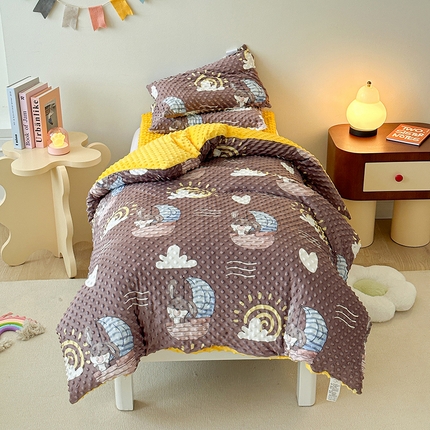 91家纺网 家纺一手货源 找家纺 （总）温宁家纺 2023新款泡泡绒豆豆绒儿童套件系列