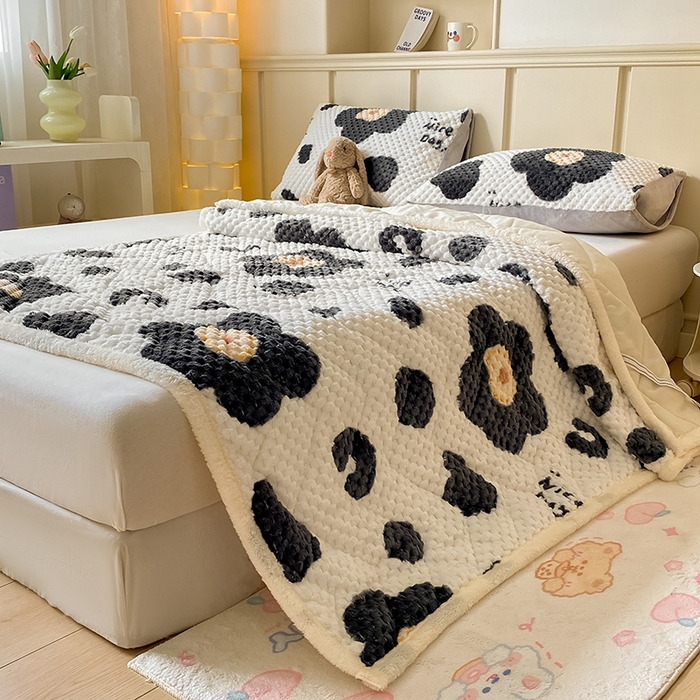 91家纺网 家纺一手货源 找家纺 澳梵家居 2023新款豆豆绒夹棉床护垫 向阳花开