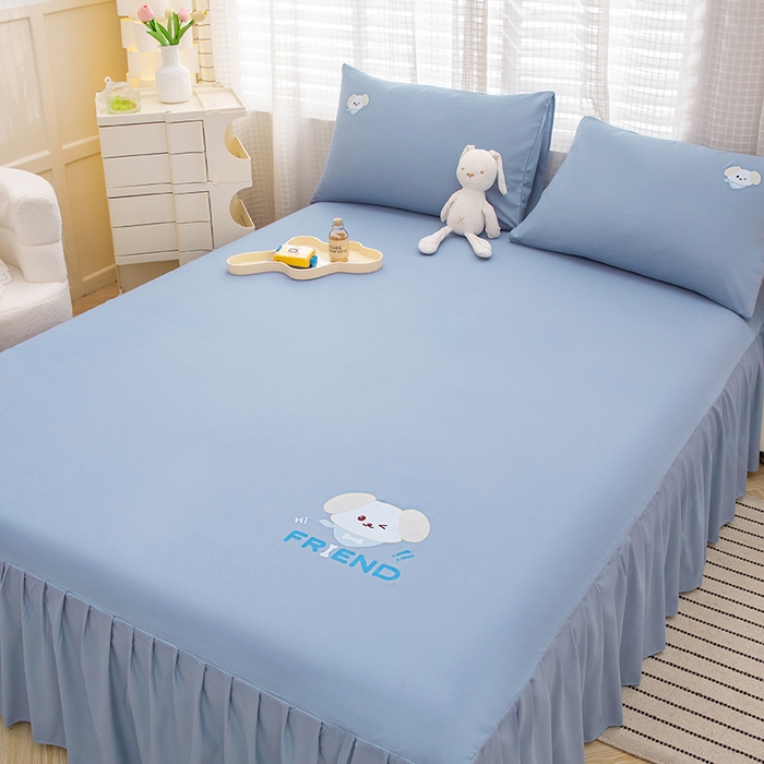 91家纺网 家纺一手货源 找家纺 极梦家纺（支持定制） 2025新款韩版纯色卡通单床裙三件套素色 布丁狗崽