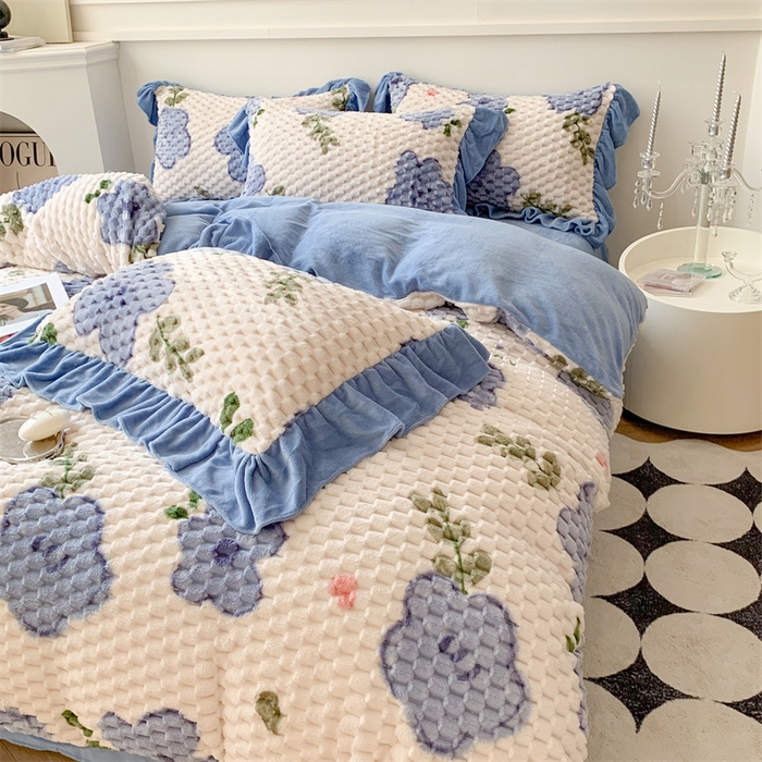 91家纺网 家纺一手货源 找家纺 潘朵拉 2023年新款豆豆绒花边牛奶绒四件套 兰溪