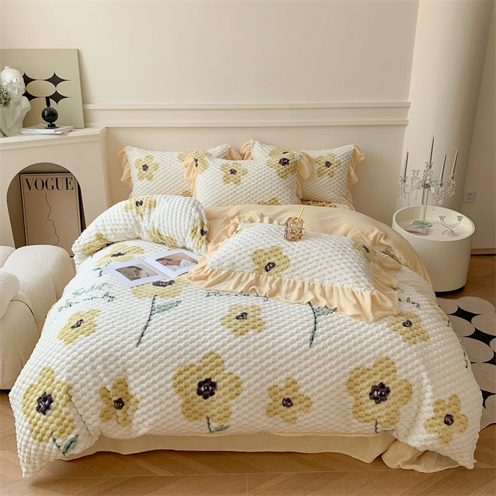 91家纺网 家纺一手货源 找家纺 潘朵拉 2023年新款豆豆绒花边牛奶绒四件套 向晚