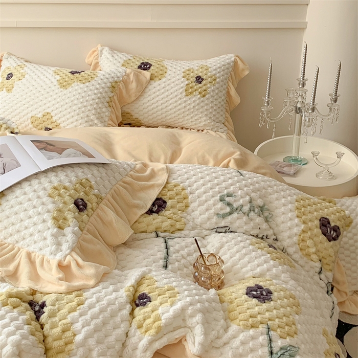 91家纺网 家纺一手货源 找家纺 潘朵拉 2023年新款豆豆绒花边牛奶绒四件套 向晚