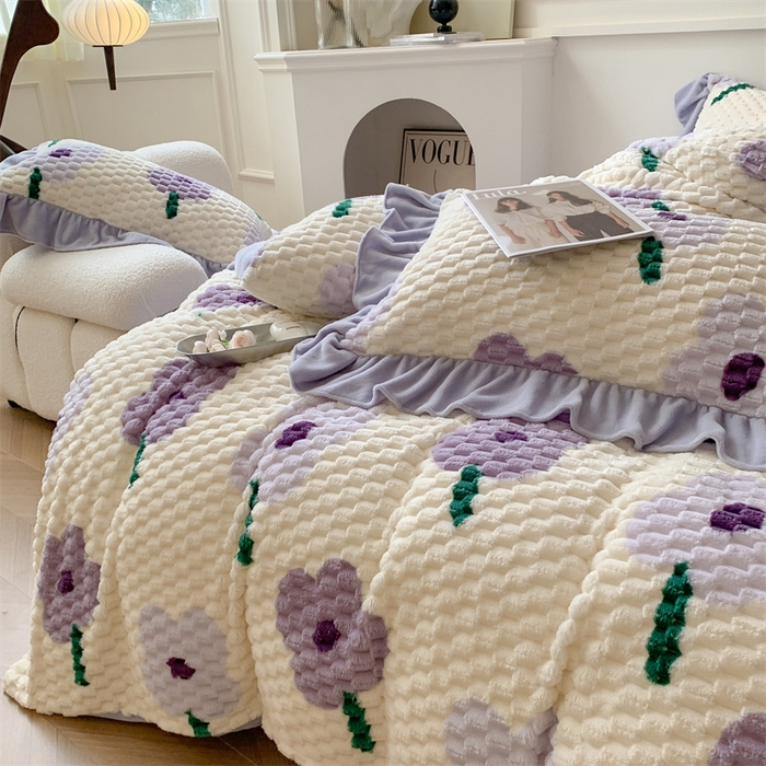 91家纺网 家纺一手货源 找家纺 潘朵拉 2023年新款豆豆绒花边牛奶绒四件套 紫烟