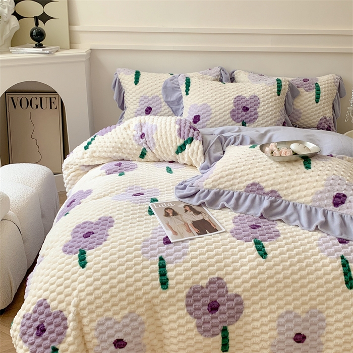 91家纺网 家纺一手货源 找家纺 潘朵拉 2023年新款豆豆绒花边牛奶绒四件套 紫烟