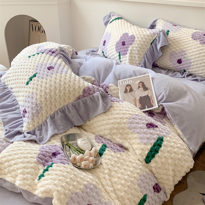 91家纺网 家纺一手货源 找家纺 潘朵拉 2023年新款豆豆绒花边牛奶绒四件套 紫烟