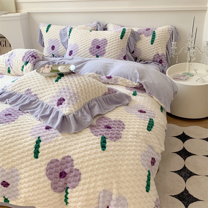 91家纺网 家纺一手货源 找家纺 潘朵拉 2023年新款豆豆绒花边牛奶绒四件套 紫烟