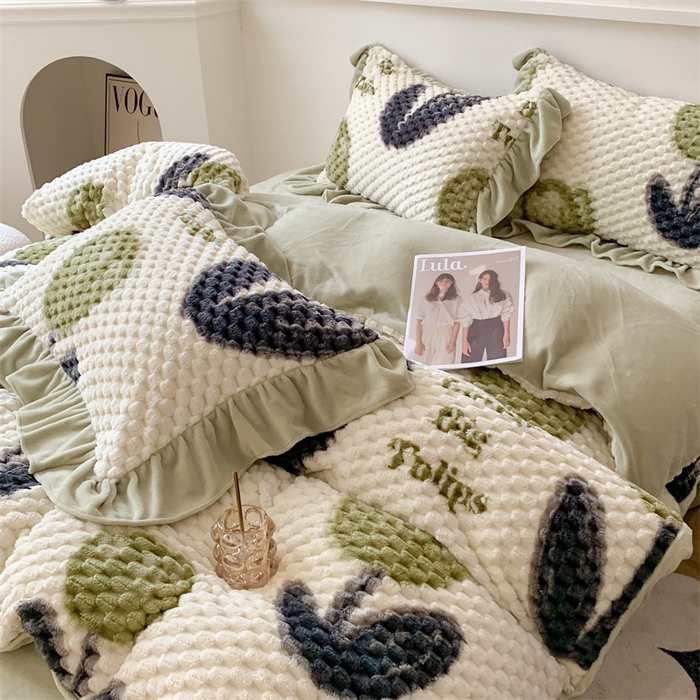 91家纺网 家纺一手货源 找家纺 潘朵拉 2023年新款豆豆绒花边牛奶绒四件套 薄荷味