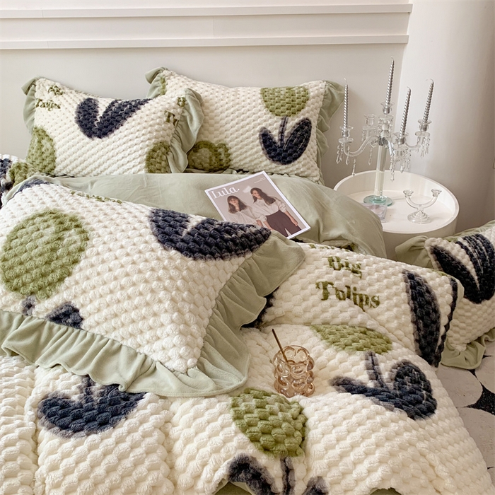 91家纺网 家纺一手货源 找家纺 潘朵拉 2023年新款豆豆绒花边牛奶绒四件套 薄荷味