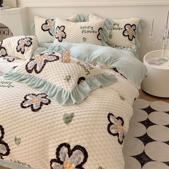 91家纺网 家纺一手货源 找家纺 潘朵拉 2023年新款豆豆绒花边牛奶绒四件套 青雅