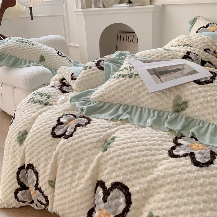 91家纺网 家纺一手货源 找家纺 潘朵拉 2023年新款豆豆绒花边牛奶绒四件套 青雅