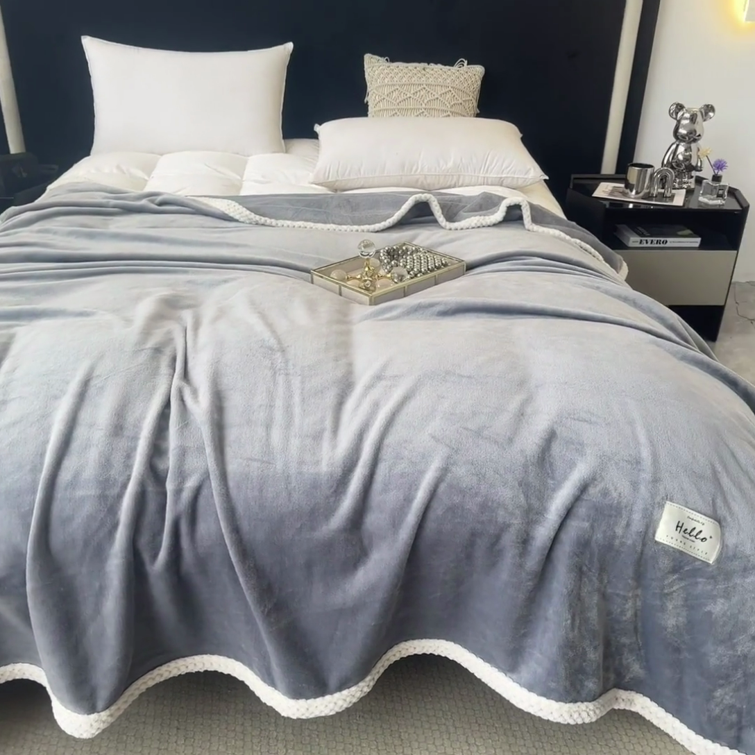 91家纺网 家纺一手货源 找家纺 2023新款400g高克重纯色双面牛奶绒毛毯盖毯毯子 烟灰色