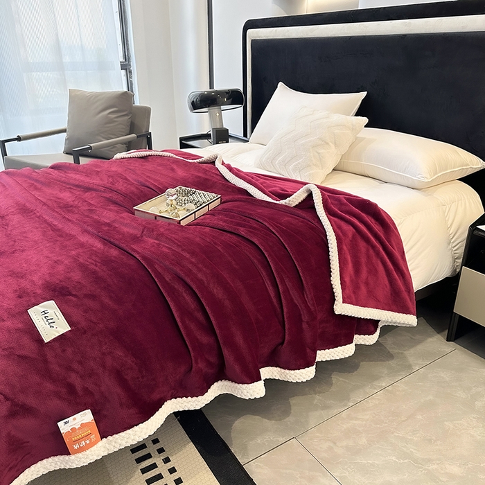 91家纺网 家纺一手货源 找家纺 2023新款400g高克重纯色双面牛奶绒毛毯盖毯毯子 酒红色