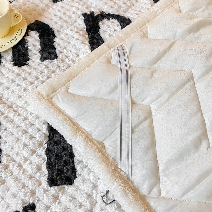 91家纺网 家纺一手货源 找家纺 （总）澳梵家居 2023新款豆豆绒夹棉床护垫