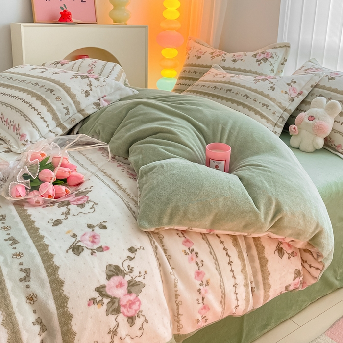 91家纺网 家纺一手货源 找家纺 莱米家纺 2023新款小版牛奶绒印花四件套 繁花似锦