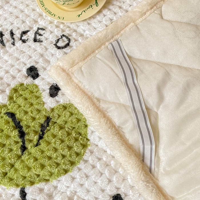 91家纺网 家纺一手货源 找家纺 澳梵家居 2023新款豆豆绒夹棉床护垫 春之物语