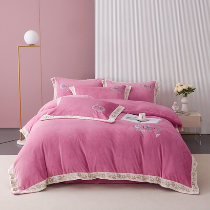 91家纺网 家纺一手货源 找家纺 寐时代 2023新款轻奢高端贵妃绒绒绣花款四件套 璀璨迪奥-豆沙