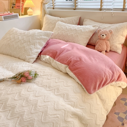 91家纺网 家纺一手货源 找家纺 （总）莱米 2023新款直播电商爆款兔毛绒牛奶绒纯色绒四件套