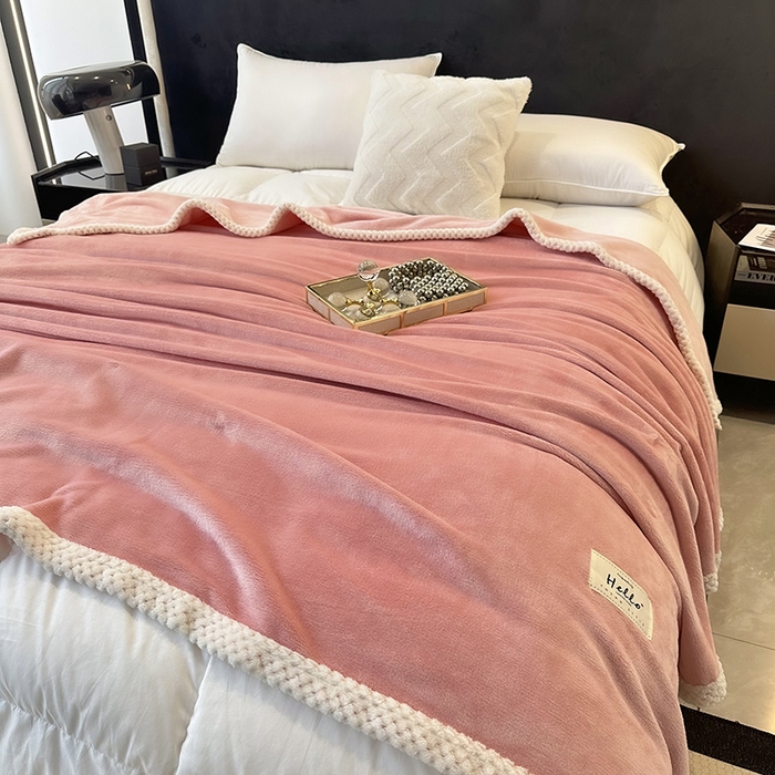 91家纺网 家纺一手货源 找家纺 2023新款400g高克重纯色双面牛奶绒毛毯盖毯毯子 粉色佳人