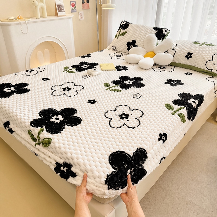 91家纺网 家纺一手货源 找家纺 丝幔家纺 2025新款 豆豆绒床笠 幸运花