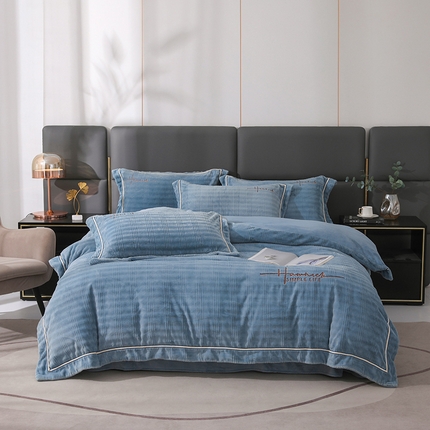 91家纺网 家纺一手货源 找家纺 寐时代 2023新款高端贵妃绒提花四件套 奥汀-蓝