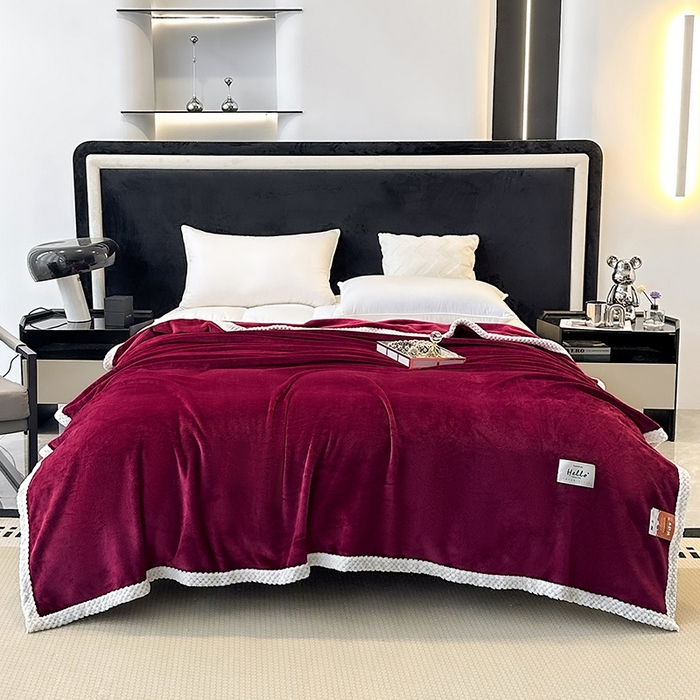 91家纺网 家纺一手货源 找家纺 2023新款400g高克重纯色双面牛奶绒毛毯盖毯毯子 酒红色