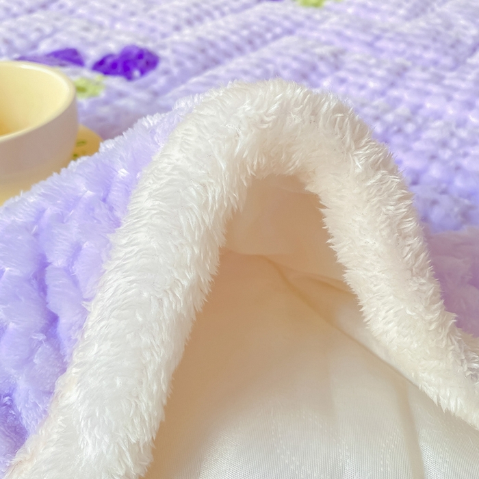 91家纺网 家纺一手货源 找家纺 澳梵家居 2023新款豆豆绒夹棉床护垫 紫樱桃