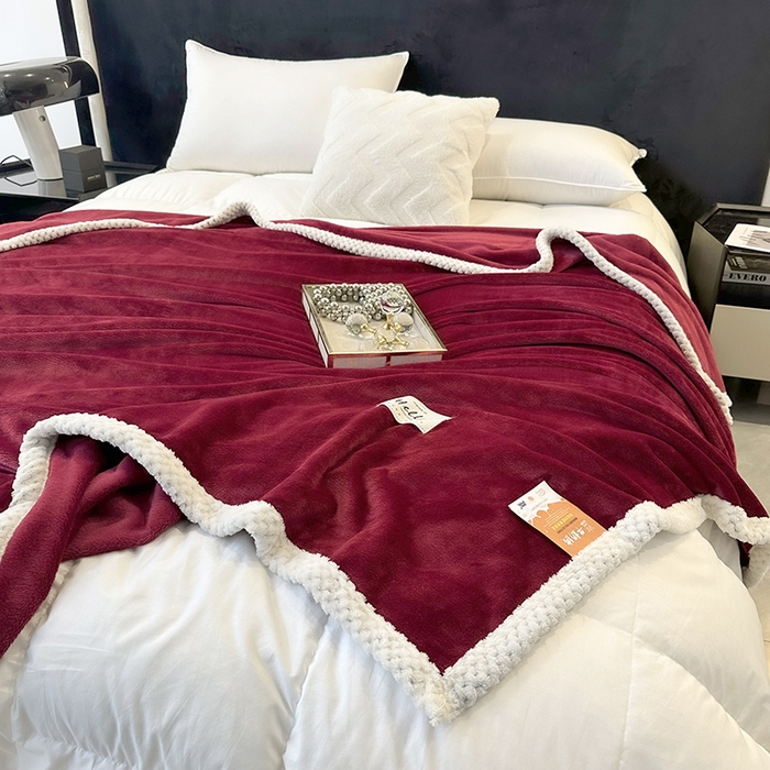 91家纺网 家纺一手货源 找家纺 2023新款400g高克重纯色双面牛奶绒毛毯盖毯毯子 酒红色