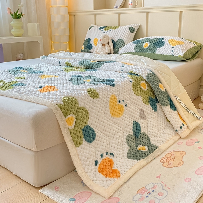 91家纺网 家纺一手货源 找家纺 澳梵家居 2023新款豆豆绒夹棉床护垫 绿色心情