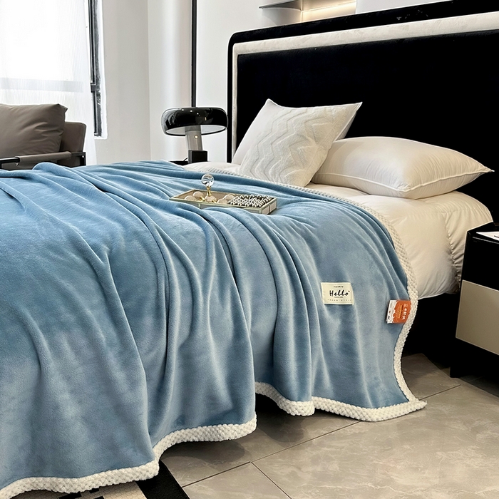 91家纺网 家纺一手货源 找家纺 2023新款400g高克重纯色双面牛奶绒毛毯盖毯毯子 浅蓝色