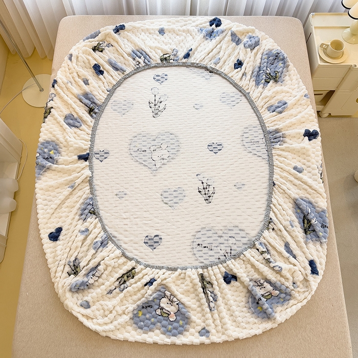 91家纺网 家纺一手货源 找家纺 丝幔家纺 2025新款 豆豆绒床笠 爱心兔