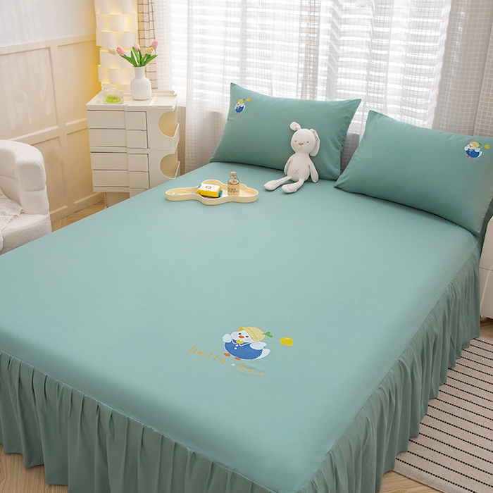 91家纺网 家纺一手货源 找家纺 极梦家纺（支持定制） 2025新款韩版纯色卡通单床裙三件套素色 薄荷小鸭