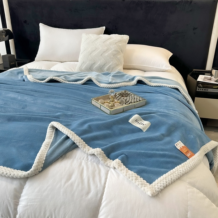 91家纺网 家纺一手货源 找家纺 2023新款400g高克重纯色双面牛奶绒毛毯盖毯毯子 浅蓝色