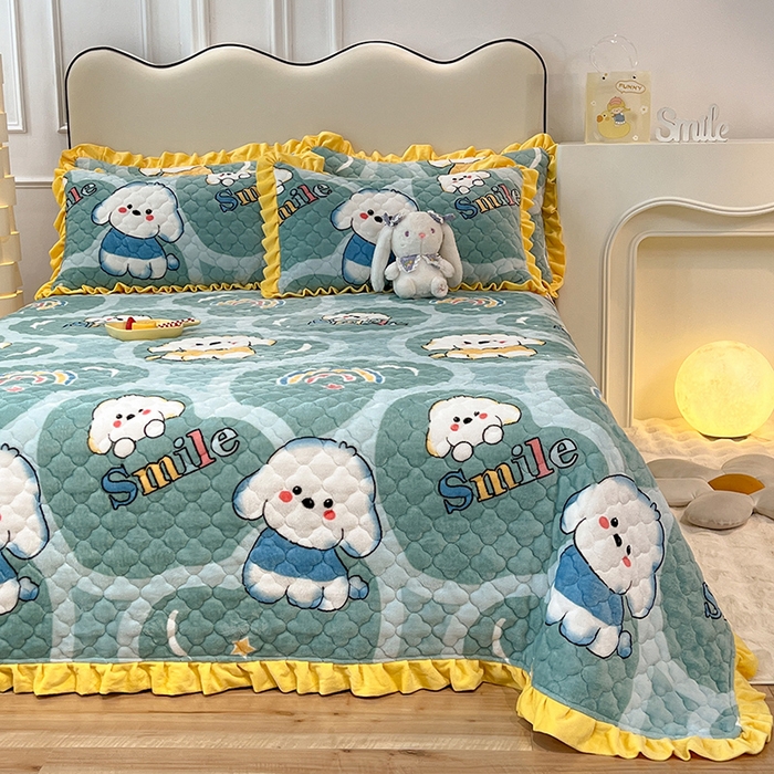 91家纺网 家纺一手货源 找家纺 美达 2025新款A类牛奶绒夹棉床盖 彩虹狗狗-绿