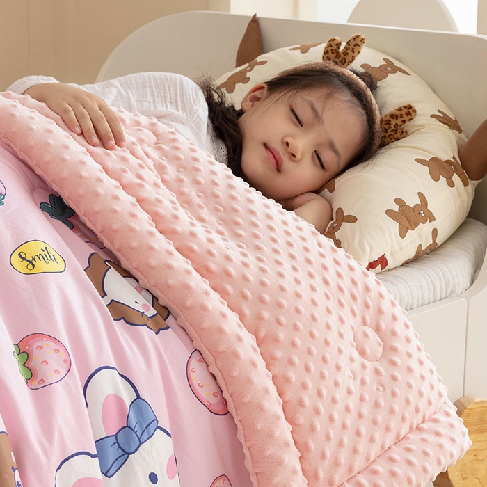 91家纺网 家纺一手货源 找家纺 嗨生活 2023新款全棉儿童被春秋被冬被幼儿园被子豆豆被-一体款 安妮兔