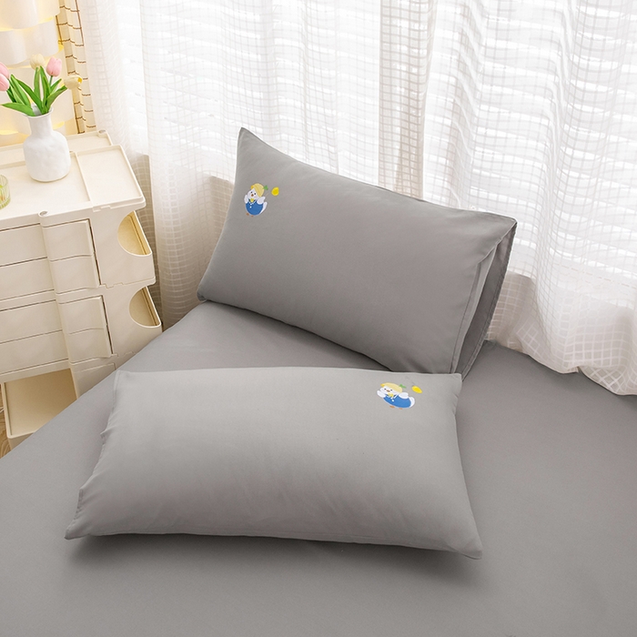 91家纺网 家纺一手货源 找家纺 极梦家纺（支持定制） 2025新款韩版纯色卡通单床裙三件套素色 深灰小鸭