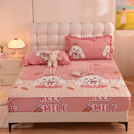 91家纺网 家纺一手货源 找家纺 （总）美达 2025新款A类牛奶绒夹棉床笠（可定制）