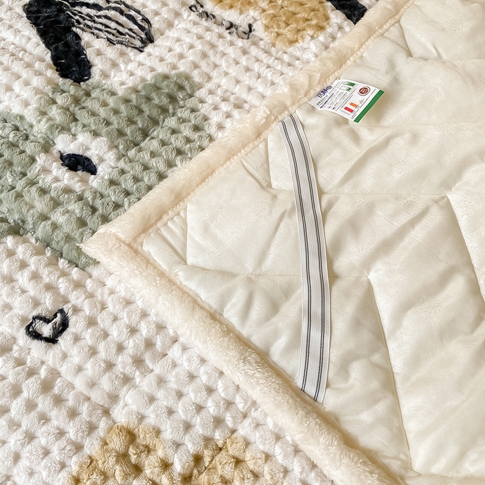 91家纺网 家纺一手货源 找家纺 澳梵家居 2023新款豆豆绒夹棉床护垫 花季