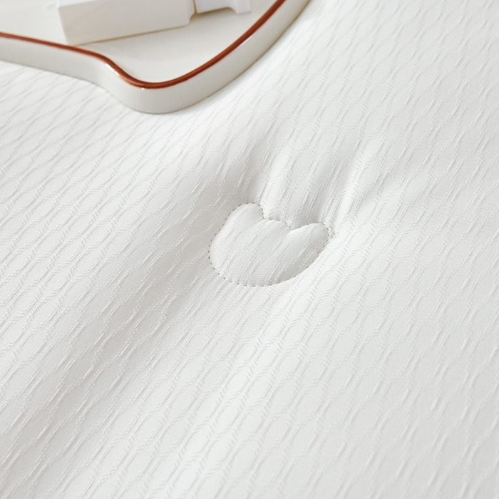 91家纺网 家纺一手货源 找家纺 丽卡家纺 2023新款澳棉提花状元被冬被 珍珠白