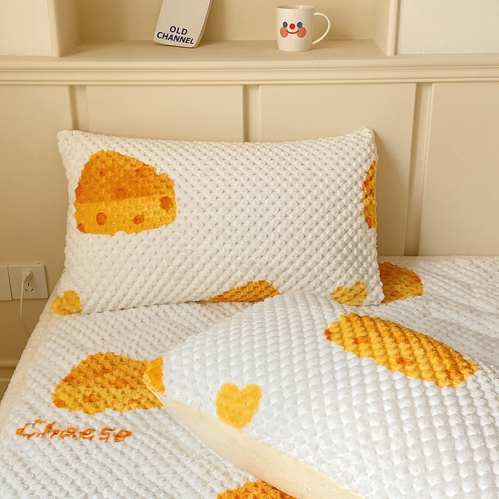 91家纺网 家纺一手货源 找家纺 澳梵家居 2023新款豆豆绒夹棉床护垫 芝士奶酪