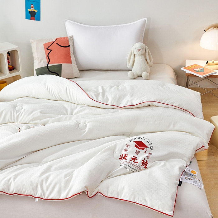 91家纺网 家纺一手货源 找家纺 丽卡家纺 2023新款澳棉提花状元被冬被 珍珠白