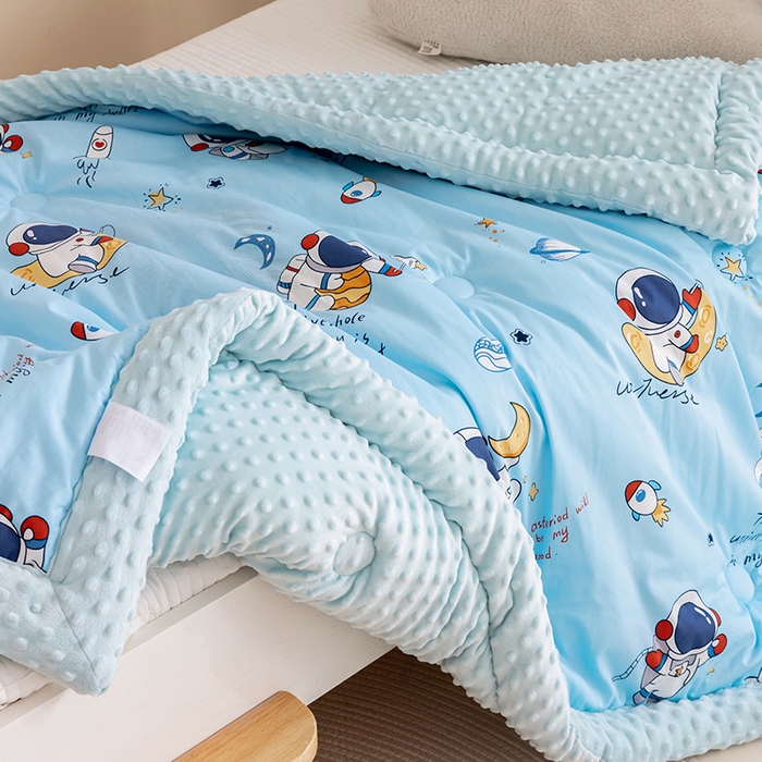 91家纺网 家纺一手货源 找家纺 嗨生活 2023新款全棉儿童被春秋被冬被幼儿园被子豆豆被-一体款 宇航漫步