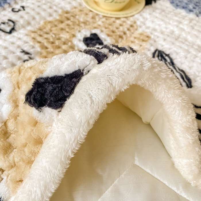 91家纺网 家纺一手货源 找家纺 澳梵家居 2023新款豆豆绒夹棉床护垫 花季