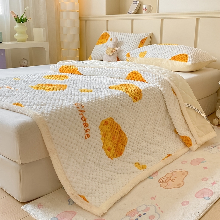 91家纺网 家纺一手货源 找家纺 澳梵家居 2023新款豆豆绒夹棉床护垫 芝士奶酪