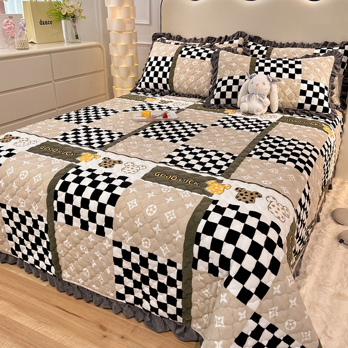 91家纺网 家纺一手货源 找家纺 美达 2025新款A类牛奶绒夹棉床盖 夏日物语